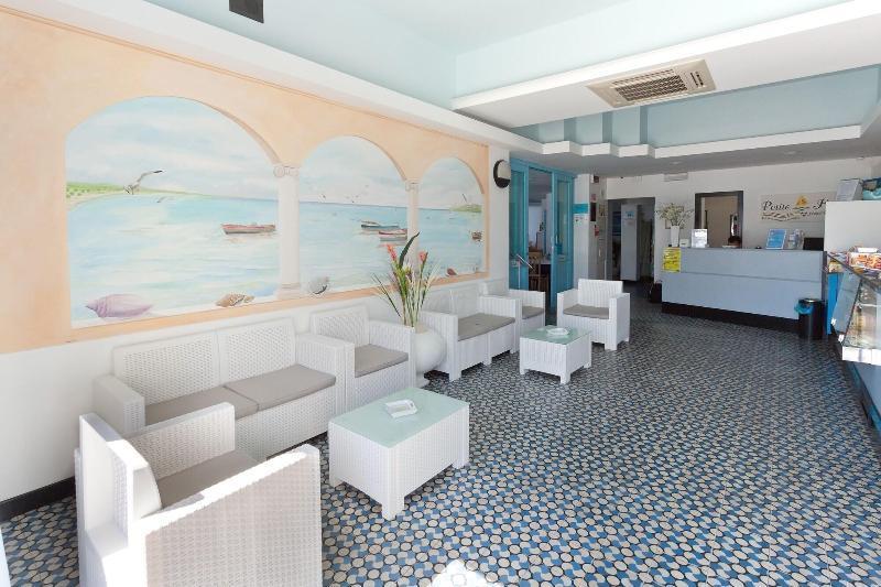 Hotel Petite Fleur อัลบา อาดริอาติกา ภายนอก รูปภาพ